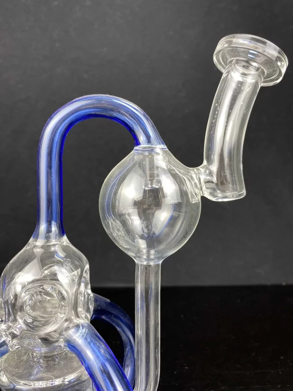 8-inch blue recycler bong Close-up of neck and mouth (2)